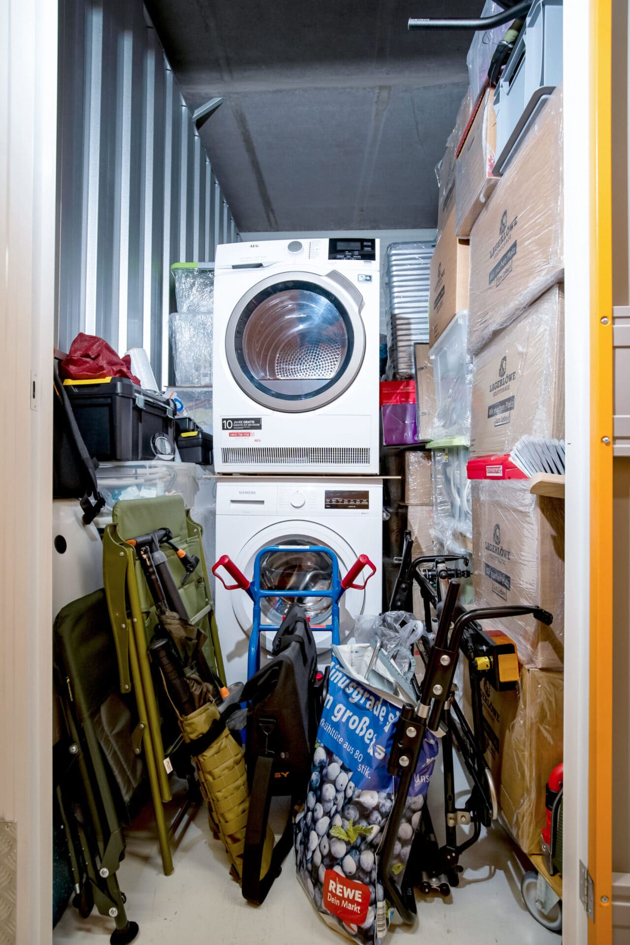 Lagerlöwe Selfstorage | lagerloewe kiel hausrat sicher lagern waschmaschine